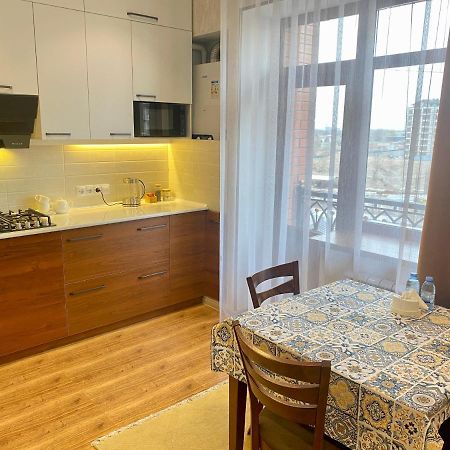 טשקנט Spacious Apartment In New Building, Near The City Center And Airport מראה חיצוני תמונה