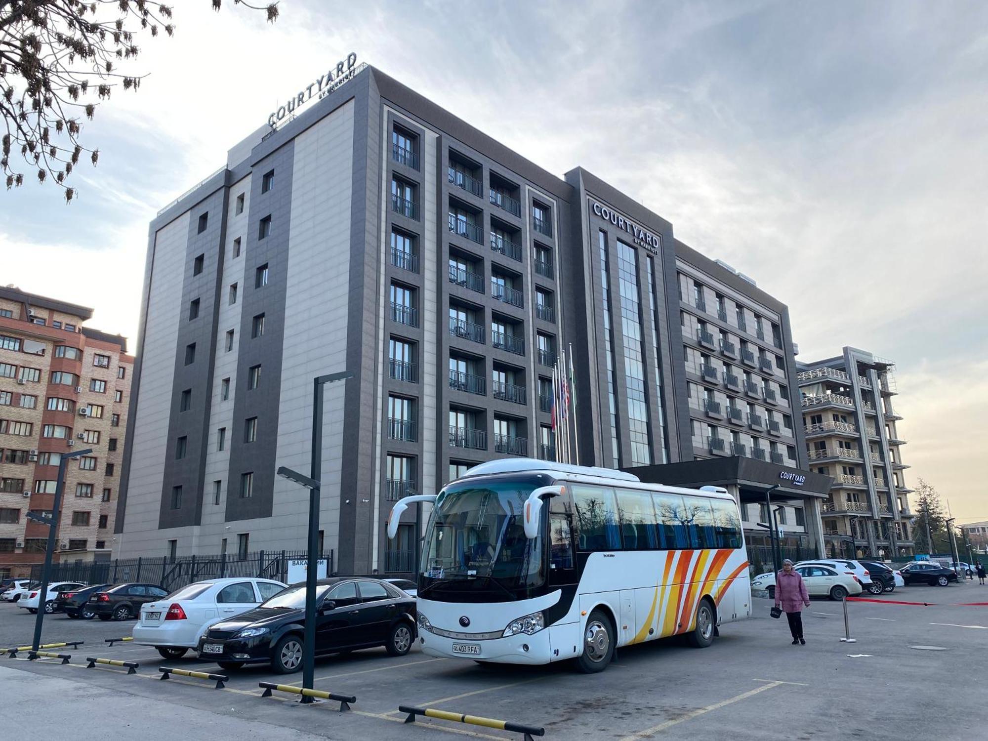 טשקנט Spacious Apartment In New Building, Near The City Center And Airport מראה חיצוני תמונה